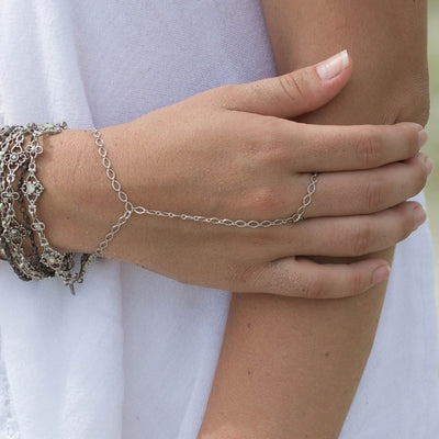 Dainty Hand Chain in silver finish | Modern boho jewelry | Criscara